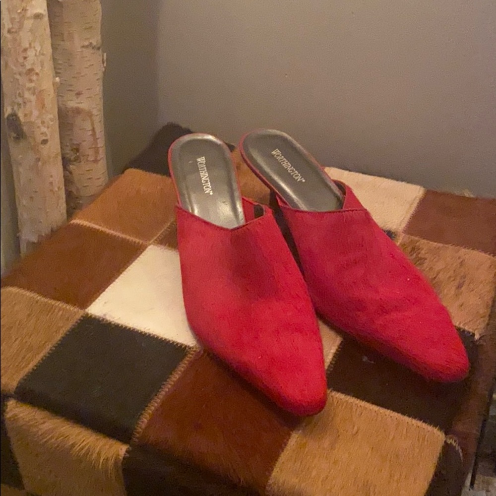 Red faux fur vintage point toe kitten heel